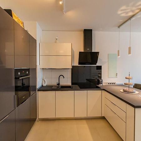 Апартаменты Flexible Selfcheckins 25 - Zagreb - Garage - Loggia - New - Luxury Экстерьер фото